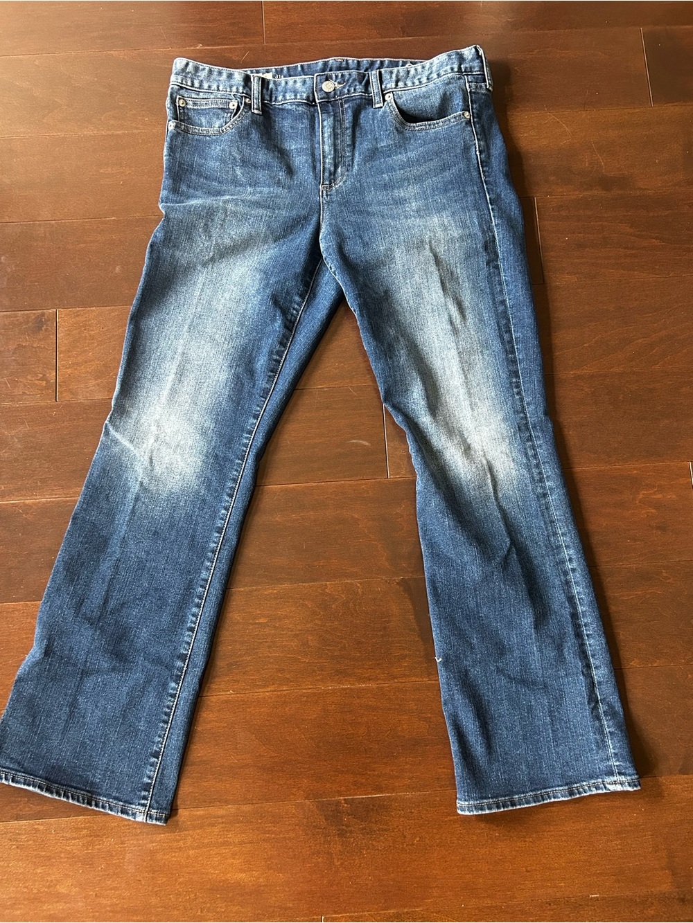 GAP Women's Bootcut Jeans in Medium Blue Wash